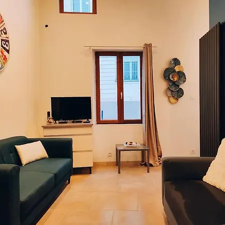 Maison Chaleureuse Situee A *