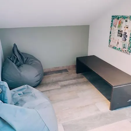 Maison Chaleureuse Situee A *