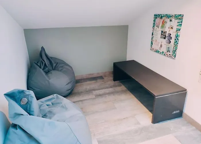 Maison Chaleureuse Situee A *